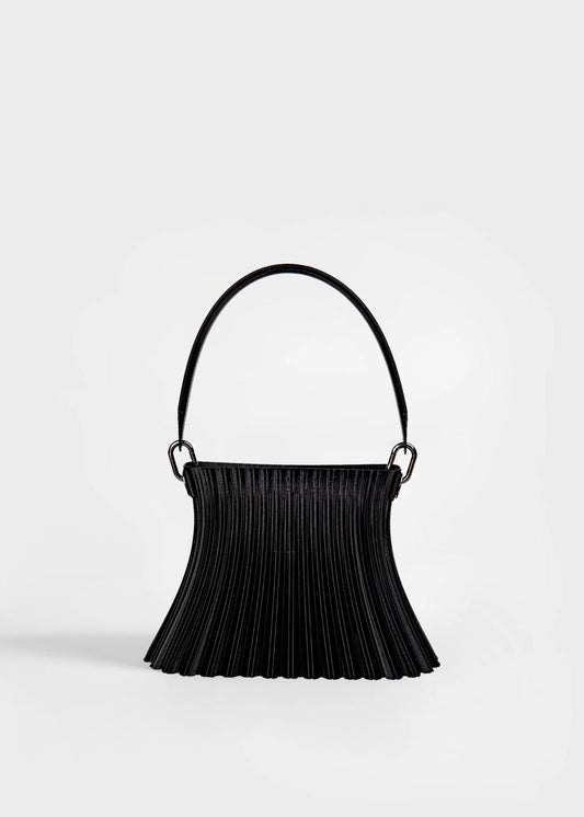 Selo in Black